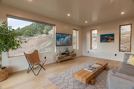 Black Bear House by forma ARCHITECTURE - 4