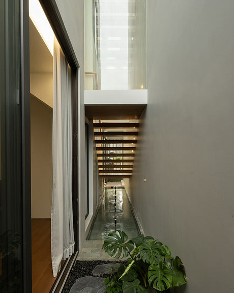 Breeze House — Monsoon-Breezed Courtyards Shape Relaxed Family Life - 6