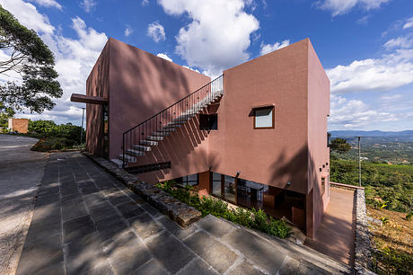 Bao Lam Retreat Reveals a Red-Stone Haven - 8