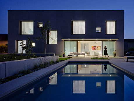 House in Čakovice: Calm Minimalist House for a Growing Prague Family - 10