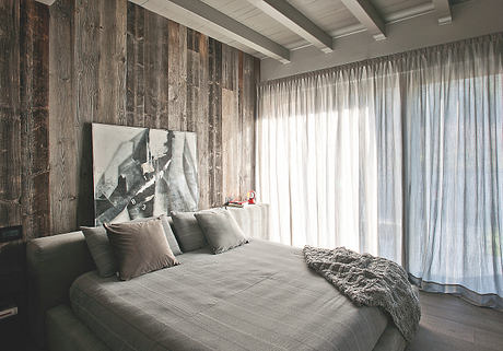 Minimalist Wooden Villa by Dario Turani Associati - 6