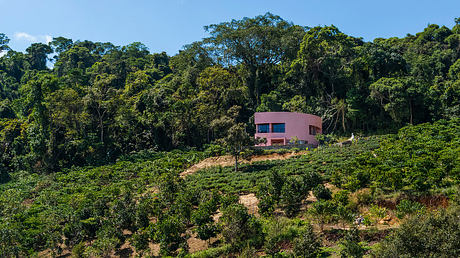 Bao Lam Retreat Reveals a Red-Stone Haven - 10