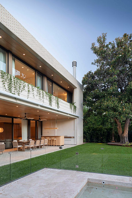 Casa Magnolia — Garden Views Shape a Calm Contemporary House Life - 9