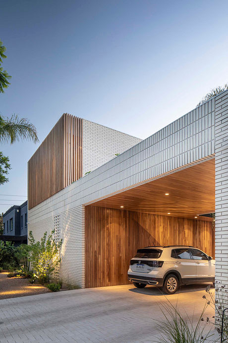 Casa Magnolia — Garden Views Shape a Calm Contemporary House Life - 10