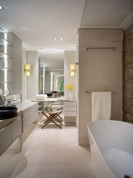 Garden Coverage Turns 1980s Penthouse Into Layered Family Home - 10