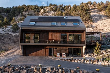 Black Bear House by forma ARCHITECTURE - 12