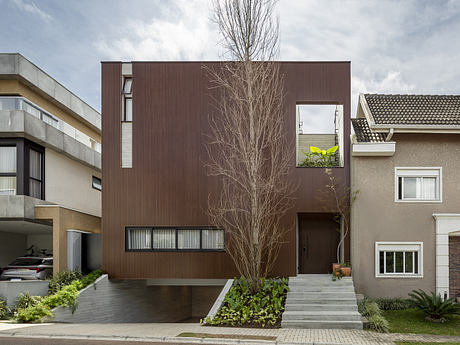 Casa Cubo: Modern Brazilian Home Revived - 1