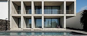 Casa da Rocha Quebrada: Concrete House on São Miguel Coast