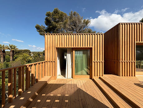 Le Très Petit Collectif: Timber Pods Recast a 1950s Coastal Home Life - 1