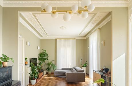 Nimbo: Light-Filled Genoa Apartment Woven with Historic Detail Charm