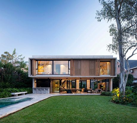 Oval House by Jorgelina Tortorici & Asociados - 1