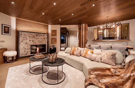 Torre dell’orologio Alpine Apartment by Caracter Architettura d’Interni