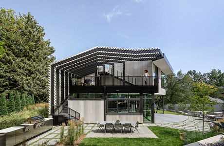 Vergence House by Arch11