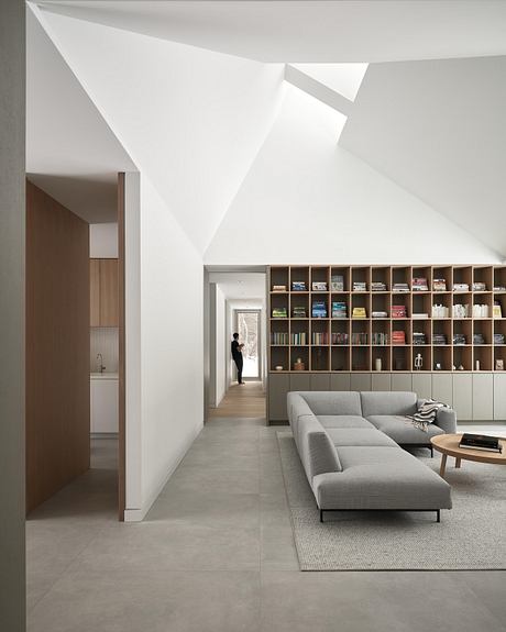 Ridge House: Quiet Forest Living - 2