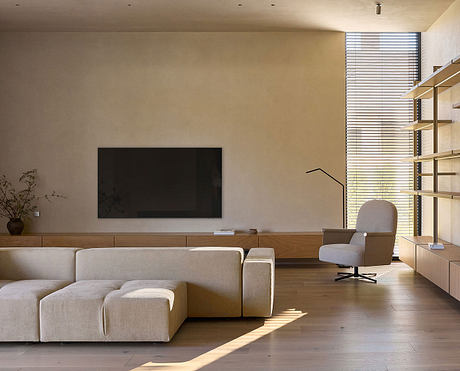 Shift House: Minimalist Wood and Plaster Interiors for a Large Family - 2