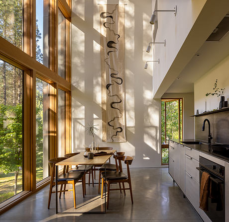 Wenatchee River Cabin: Elevated Retreat for Work, Craft, and Play - 2