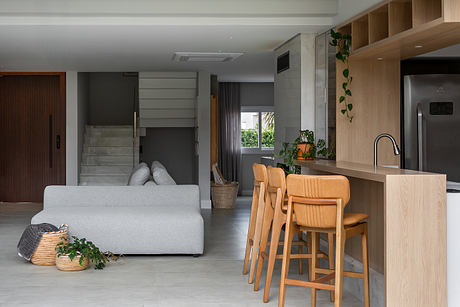 Casa Cubo: Modern Brazilian Home Revived - 3