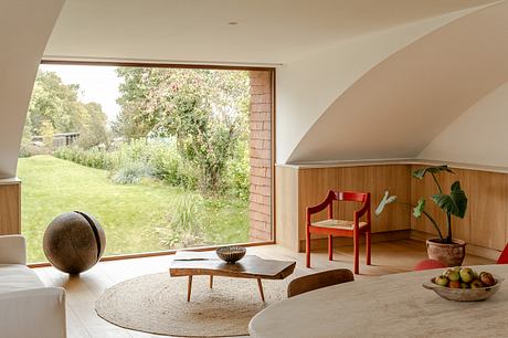 Clay Rise: Multigenerational Living Rooted in Sussex Craft Traditions - 3