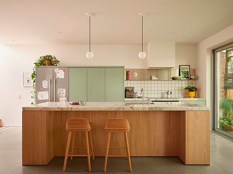 ShoeBox CHB Quiet Urban Renewal: Soft Tones, Tactile Rooms In Montreal - 3