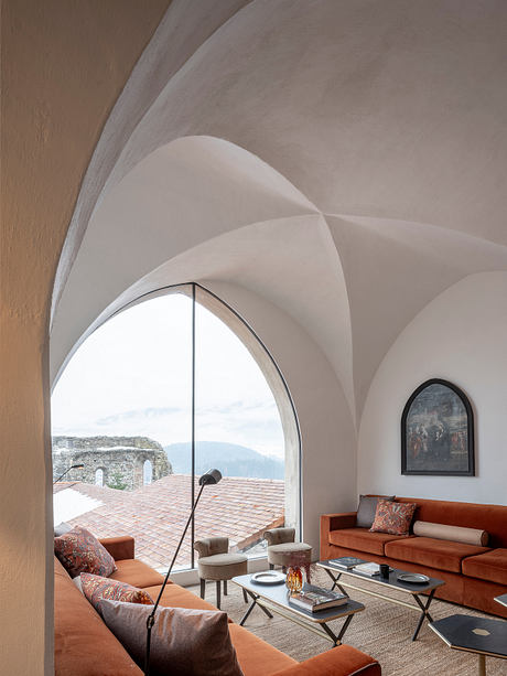 Hotel Castel Badia / Sonnenburg: Adaptive Luxury in an Old Monastery - 3