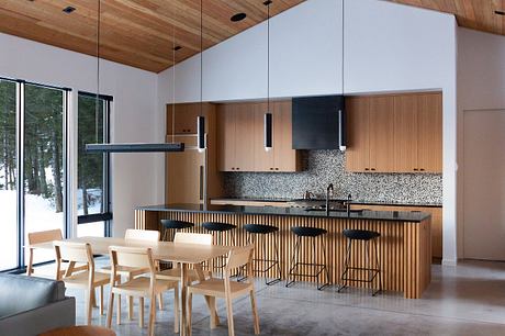 Ashley Lake House: A Family Retreat Along the Montana Lakefront - 4