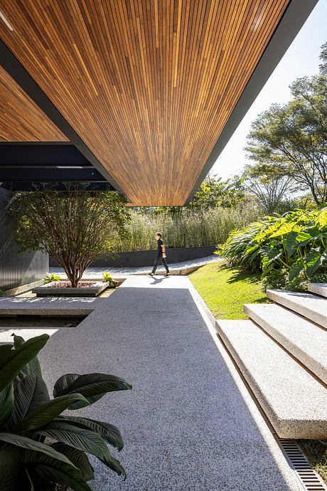 FD House: Lakefront Retreat with Panoramic Views Over Brazilian Nature - 5