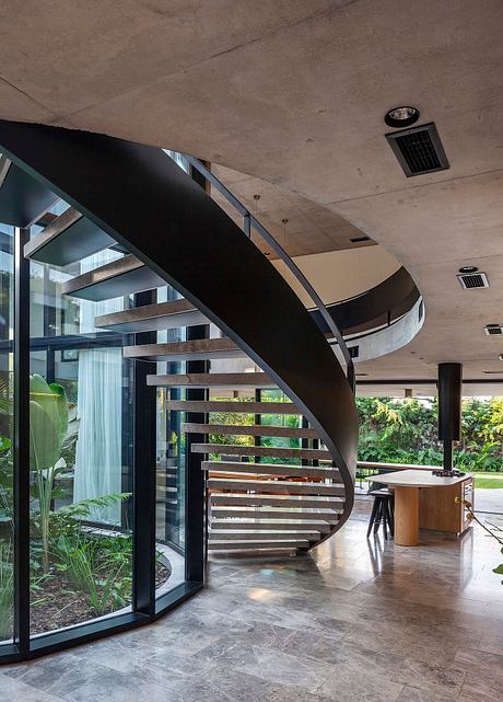 Oval House by Jorgelina Tortorici & Asociados - 4