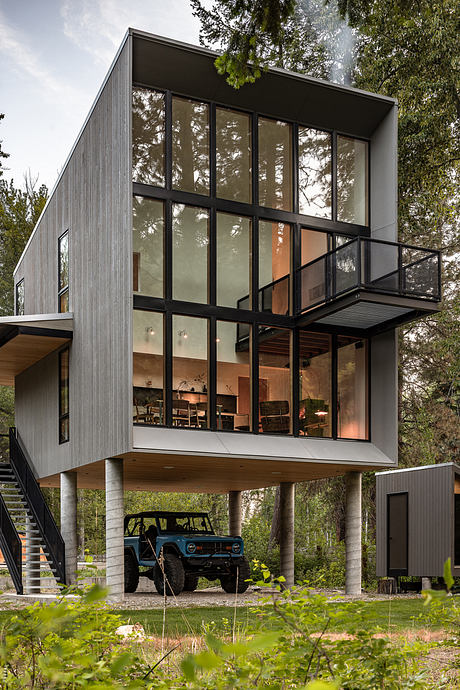 Wenatchee River Cabin: Elevated Retreat for Work, Craft, and Play - 5