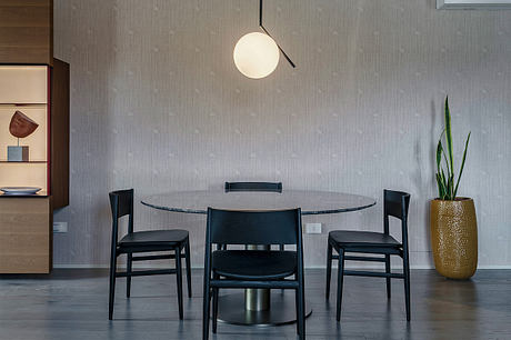 Essential and Modern — A Lake Garda Home Wrapped in Soft Contrasts - 6