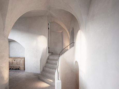 Hotel Castel Badia / Sonnenburg: Adaptive Luxury in an Old Monastery - 7