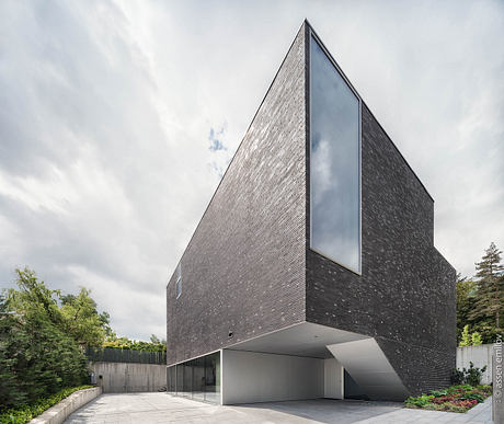 House 323: A Stepped Urban House Opening to Garden Light - 6