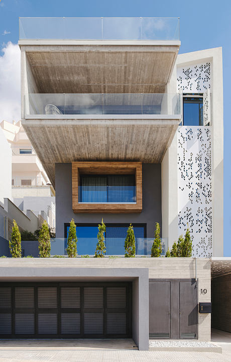 Brutalist Panorama Recasts Hillside Living - 7