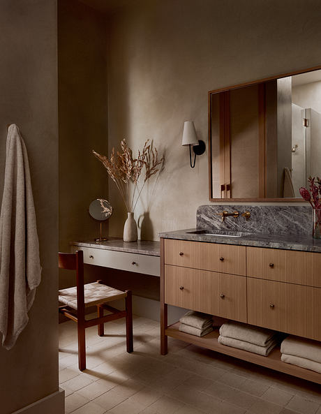 1930s Victorian Bungalow Balances Vintage Warmth and Modern Lines - 9