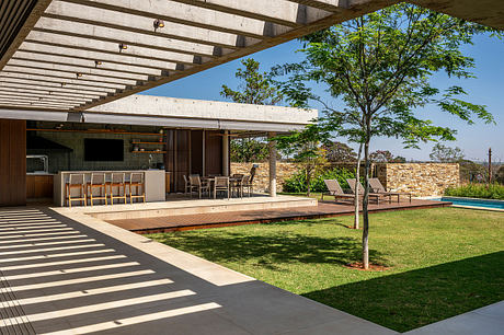 Casa Balanço: Contemporary Brazilian House Open to Garden and Sky Views - 7