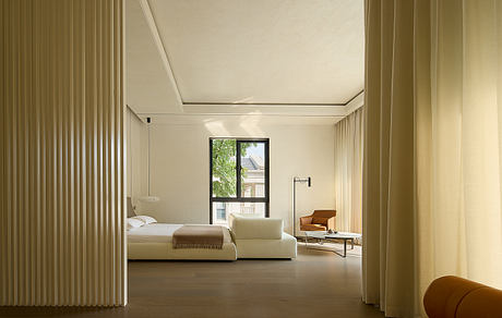 Jiuxi Rose Garden — A Serene Courtyard House - 7