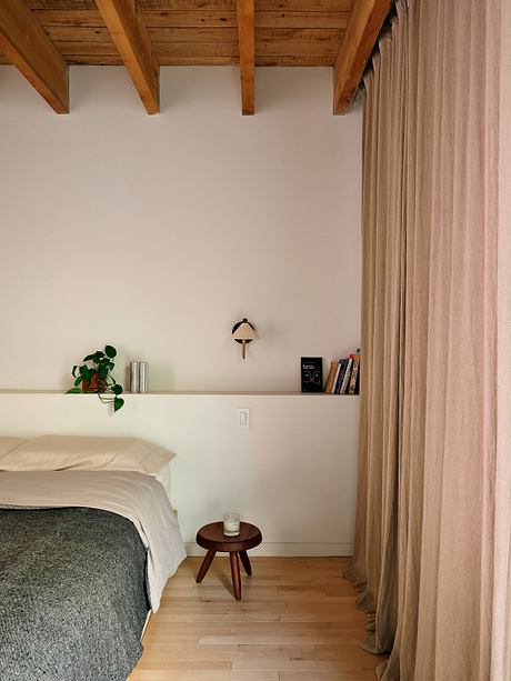 ShoeBox CHB Quiet Urban Renewal: Soft Tones, Tactile Rooms In Montreal - 7