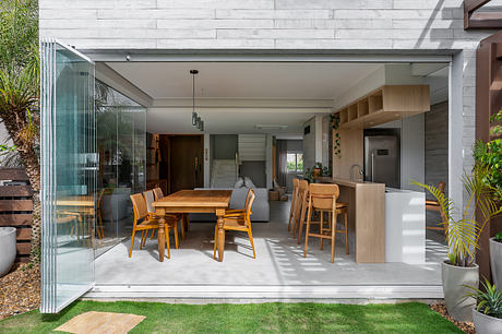 Casa Cubo: Modern Brazilian Home Revived - 9