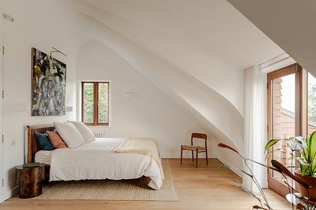 Clay Rise: Multigenerational Living Rooted in Sussex Craft Traditions - 7