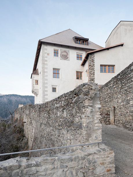 Hotel Castel Badia / Sonnenburg: Adaptive Luxury in an Old Monastery - 10