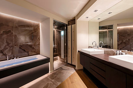 Torre dell’orologio Alpine Apartment by Caracter Architettura d’Interni - 10