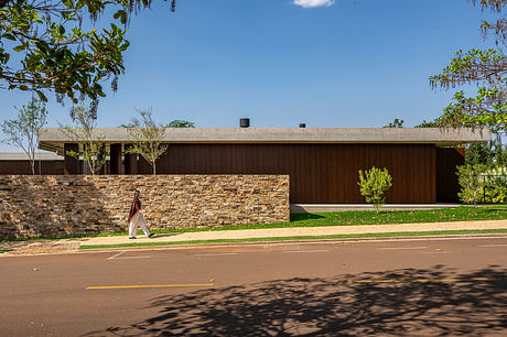 Casa Balanço: Contemporary Brazilian House Open to Garden and Sky Views - 10