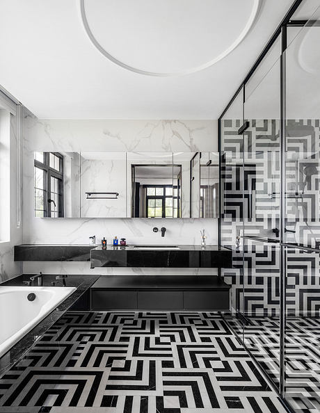 A Modern French Home — Quiet Luxury Across Five Luminous Levels - 12