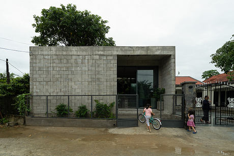 A Quiet House for Tropical Living - 1