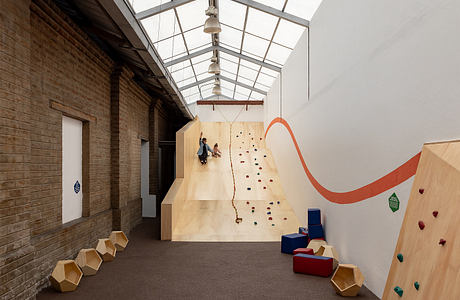 AWAWA — Interactive Learning Landscapes For Children