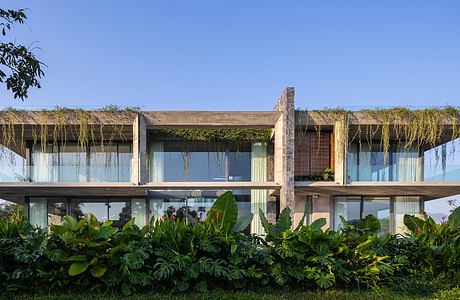 Dora Villa by PAK architects