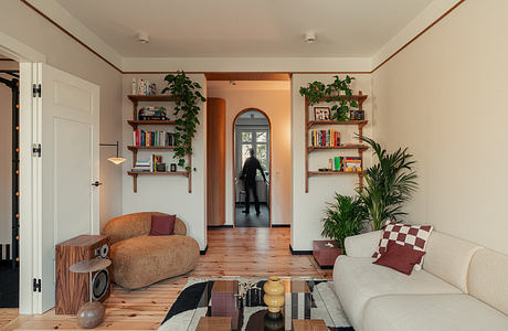 DWS Kochanowskiego: Warm Midcentury Apartment Revival in Gdańsk