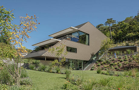 House with a View in Hinterbrühl by Caramel Architekten