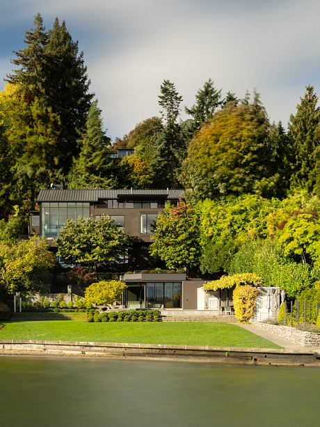 Looking Glass — A Revitalized Lakefront Retreat - 1