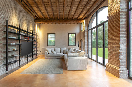 Restoration of a Barn in Mantua - 1