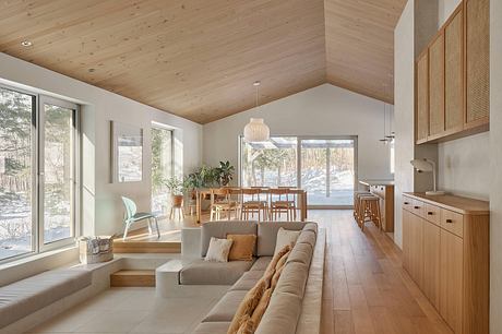 Two-Generation House in Coulée Douce by La Nony FAMILI - 1